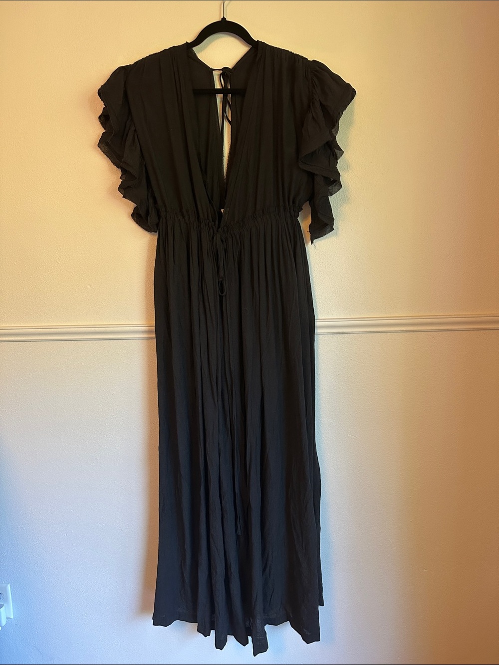 Black V-neck Flowy Maxi Dress with Ruffle Sleeves